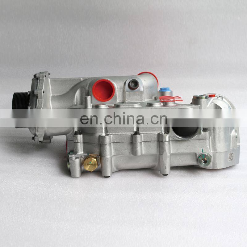 Engine Parts Oil Cooler Assembly With Water Pump 3691941 For Foton ISG Engine