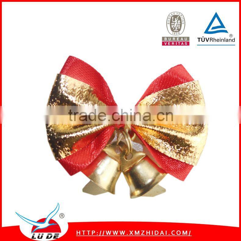 Chrismas Tree Decoration use Chrismas Bow with Bell