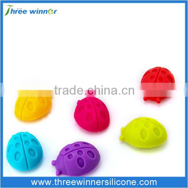 cute wine accessory food grade custom silicone wine accessory