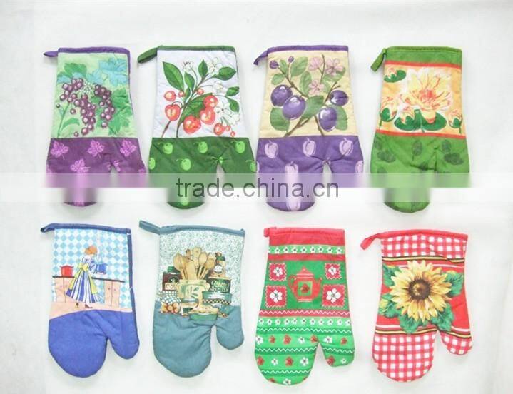 printed cheap stock oven mitten kitchen textiles free samples surplus stock China supplier buying in bulk wholesale