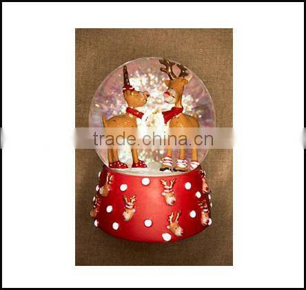 2015 new on alibaba china resin arts & crafts resin snowglobe