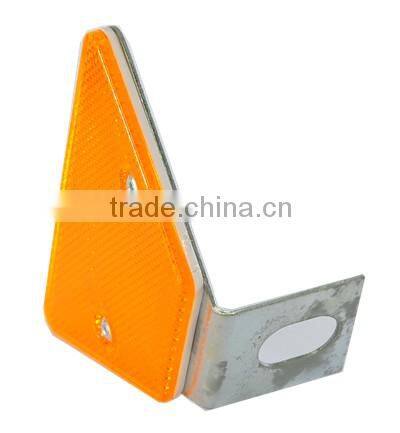 Triangle steel guardrail reflector /hot sale bright highway delineator post