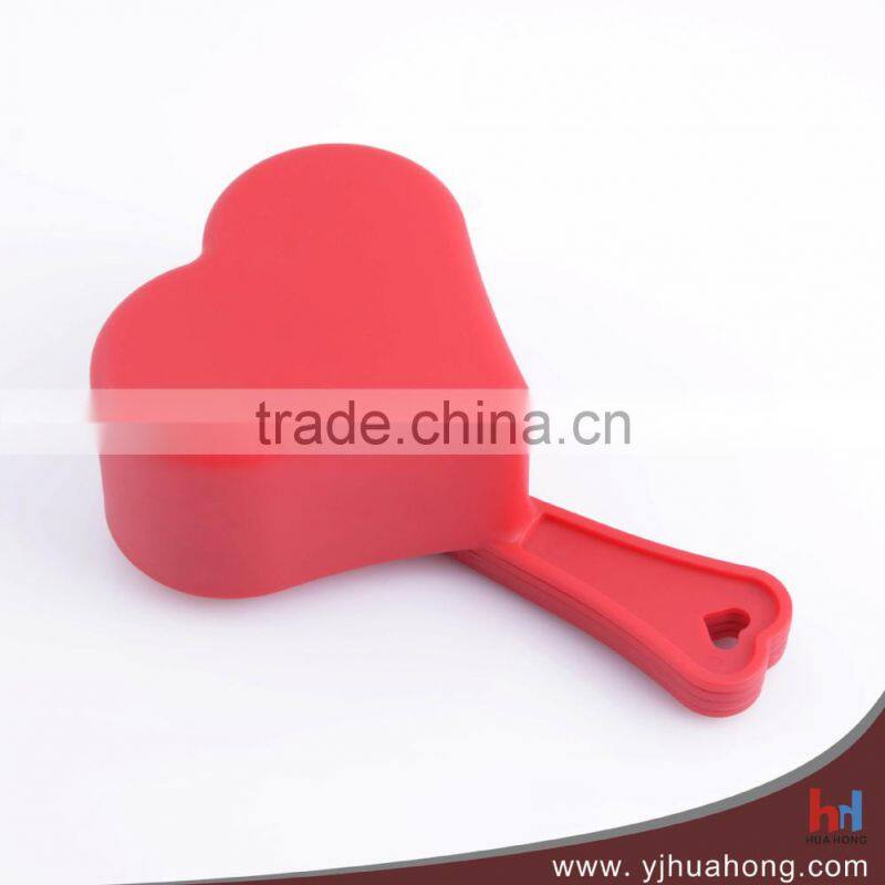 Heart-shaped 4pcs Plastic Measuring Cups