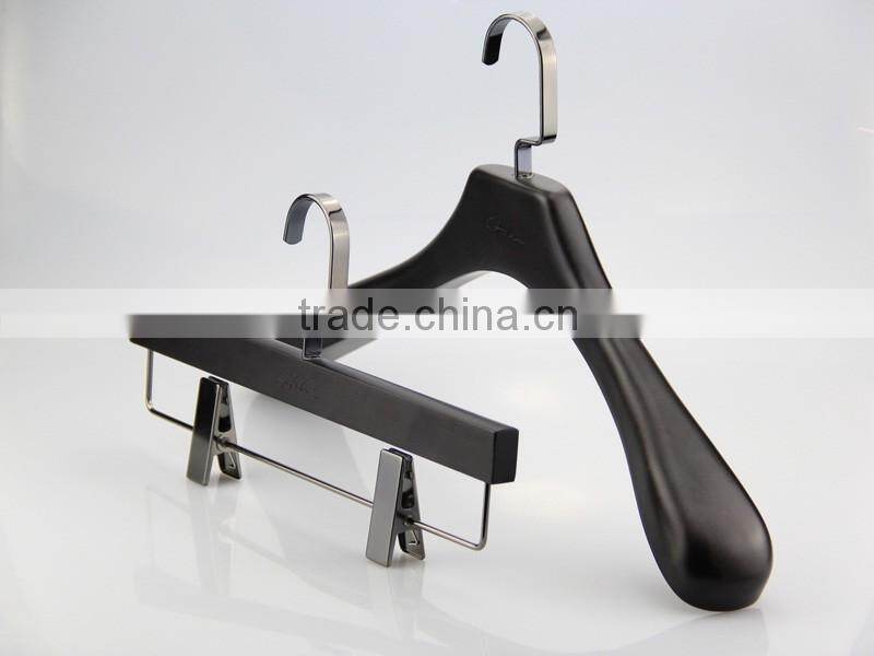 black matched wooden hanger for luxury clothes