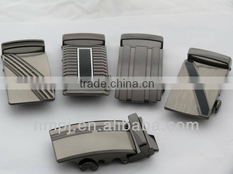 fashion custom auto buckle with alloy design