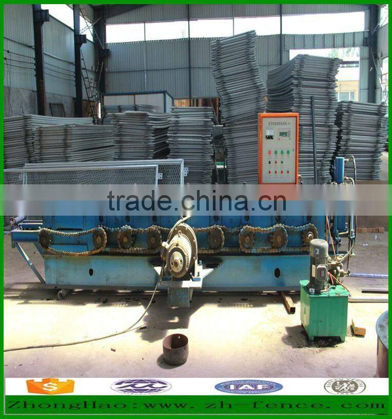 Anping Zhonghao Factory galvanized euro fence