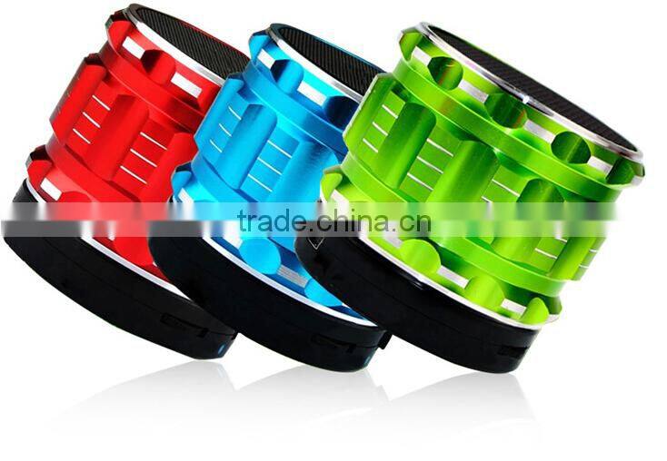 2015 best price FM portable wireless bluetooth mini speaker card slot and usb flash drive slot