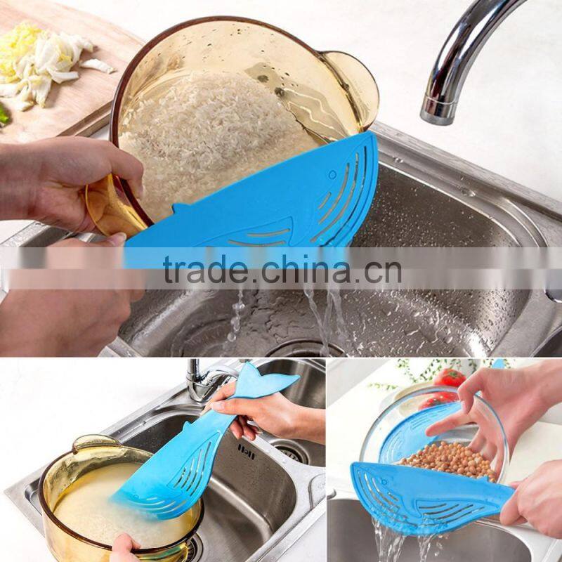 Creative Whale Shape Lever Drainage Rack Wash Rice Is Rice Washing Sieve Kitchen Gadgets Multicolor
