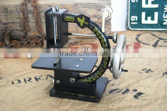 Antique sewing machine metal model imitation with paint
