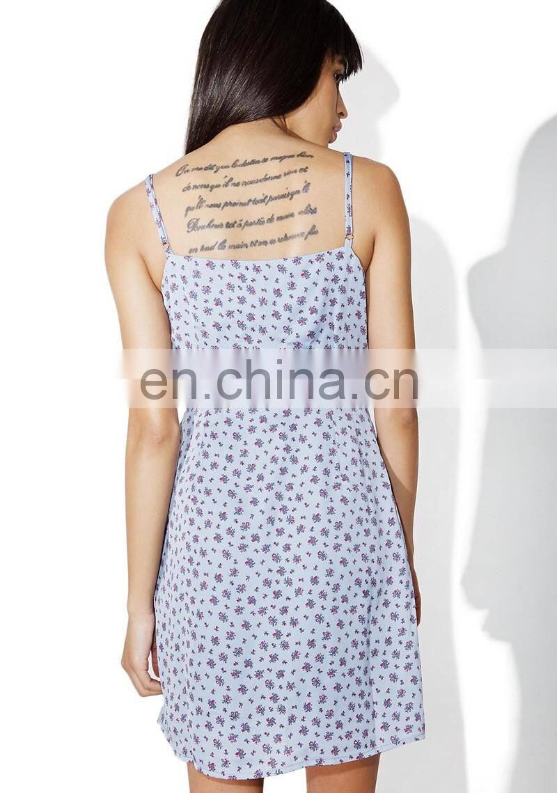 China Wholesale Woman Clothing Dress with a Floral Print All Over