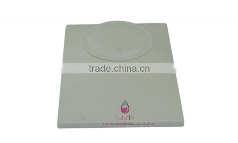 Provide designing white wooden necklace display plate