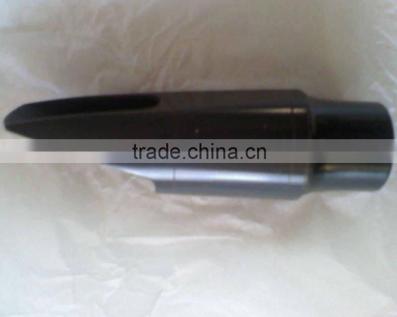 mouthpiece of tenor saxphone