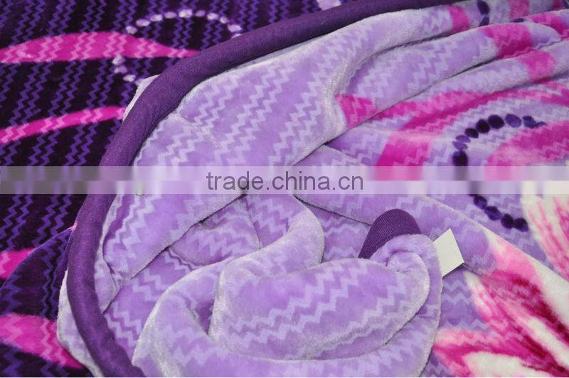 Yiwu China Suppliers Longfortune 100% polyester wholesale thermal protection cheap stock cuddly blanket factory china