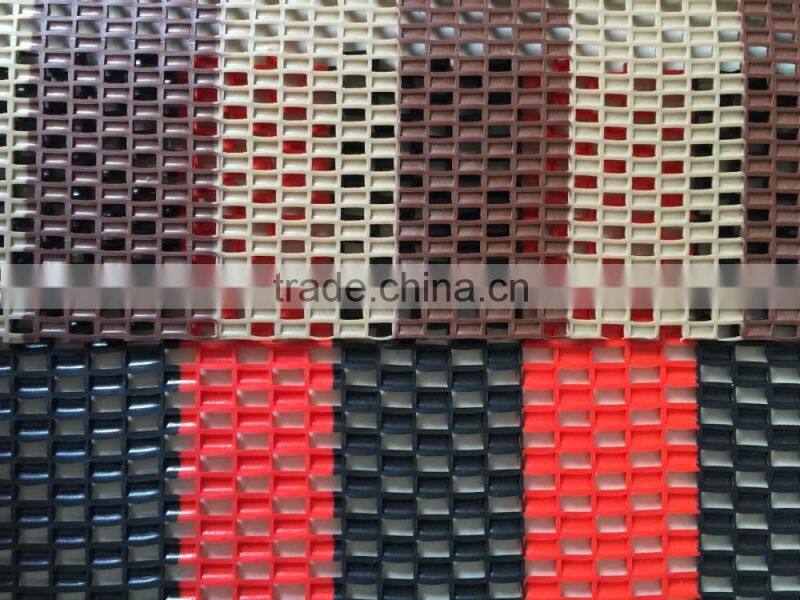 Color changing bath mat
