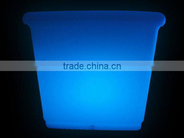 Plastic LED planter for home and garden lighting LGL20-2642-2