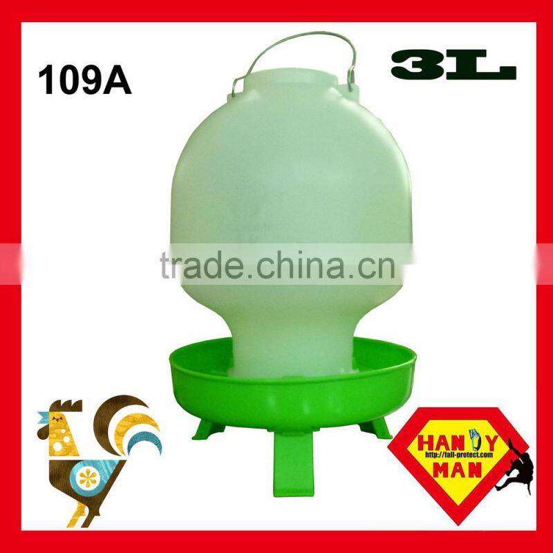 Plastic With 3 legs Ball Type Drinker 3L