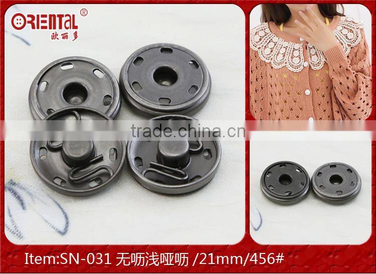 round shape metal sewing snap buttons in gun