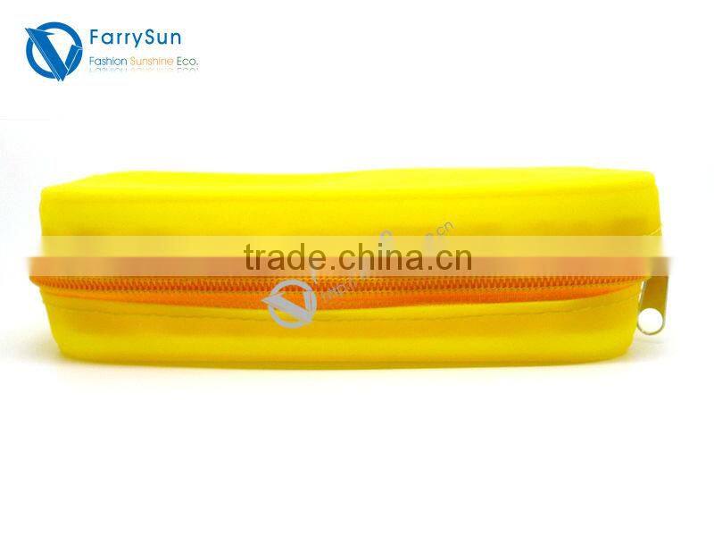 Custom silicone rubber pencil case/unusual pencil cases