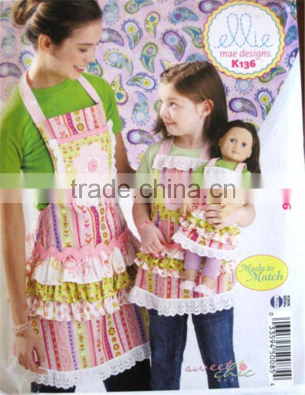 High quality modern hotsell polyester and cotton child adult doll apron set