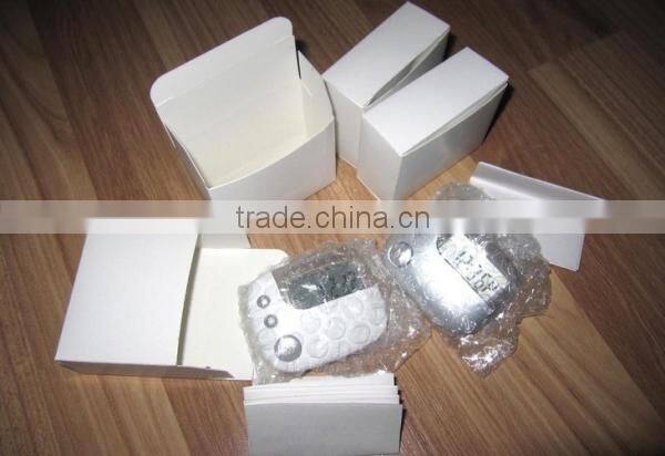 3 Buttons Multifunctional Digital Pedometer with Calculating calories and distance