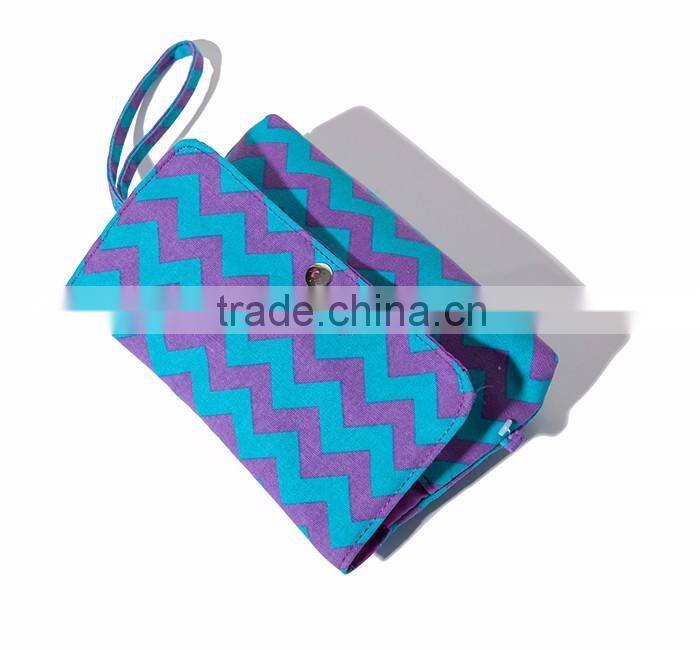 wholesale promotional 600D make up cosmetic lutch bag with button