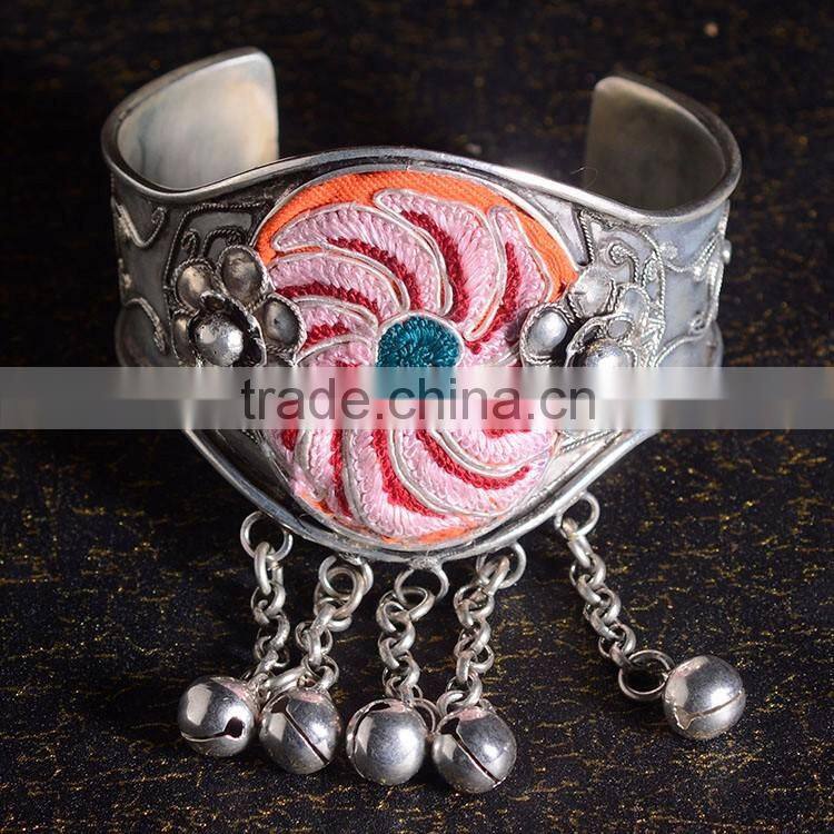 2016JIXIU new arrival embroidery bracelet for women