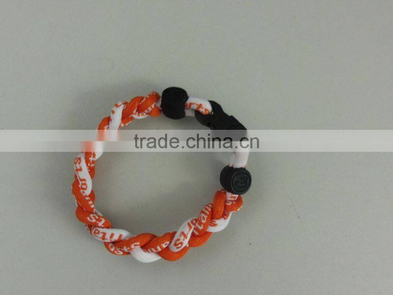 Man -made woven silicone teething necklace/bracelet