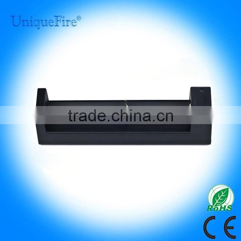 Uniquefire wholesale travel usb battery charger for 18650 26650 battery