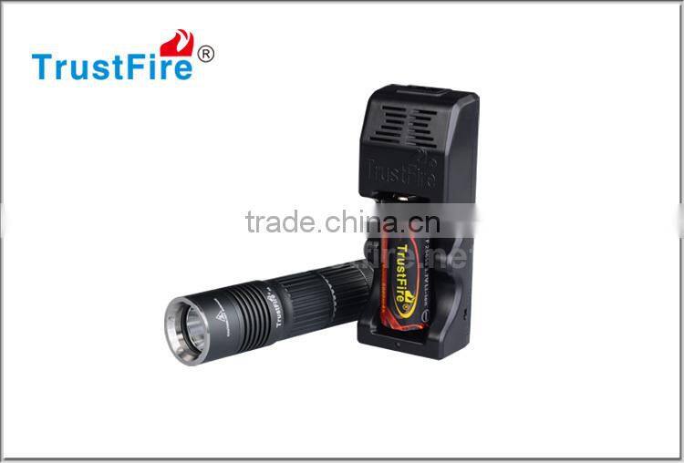 Led flashlight Trustfire A8 with Nylon pouch type T6 portable torch light with free battery and charger