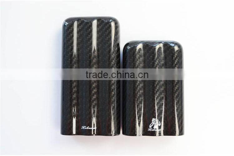 Guangzhou Caben Top Supplier Of Black Real Carbon Fiber Gloss Finish Cigar Travel Case 3 Tube cigar box With Facy box