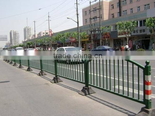 Transport facilities, highway guardrail electrostatic painting the road city zinc steel fence