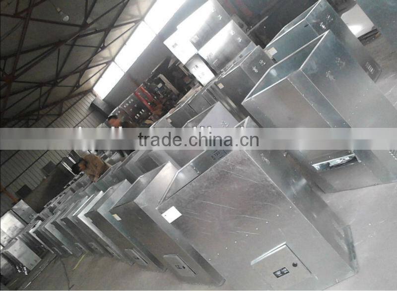 fish food into pond//0086-15838061756