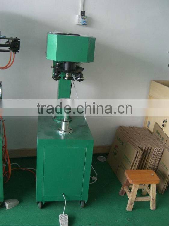 Food canning machine