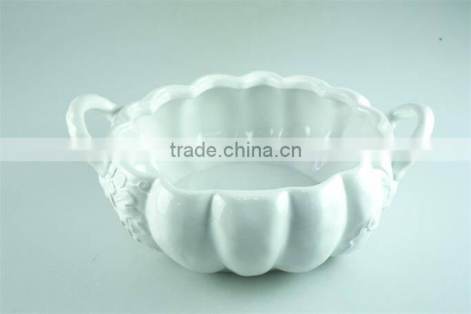 Ceramic/porcelain white soup tureen pot pumpkin shaped with handles no lid