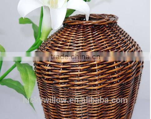 Beautiful decorative indoor flower hanging basket