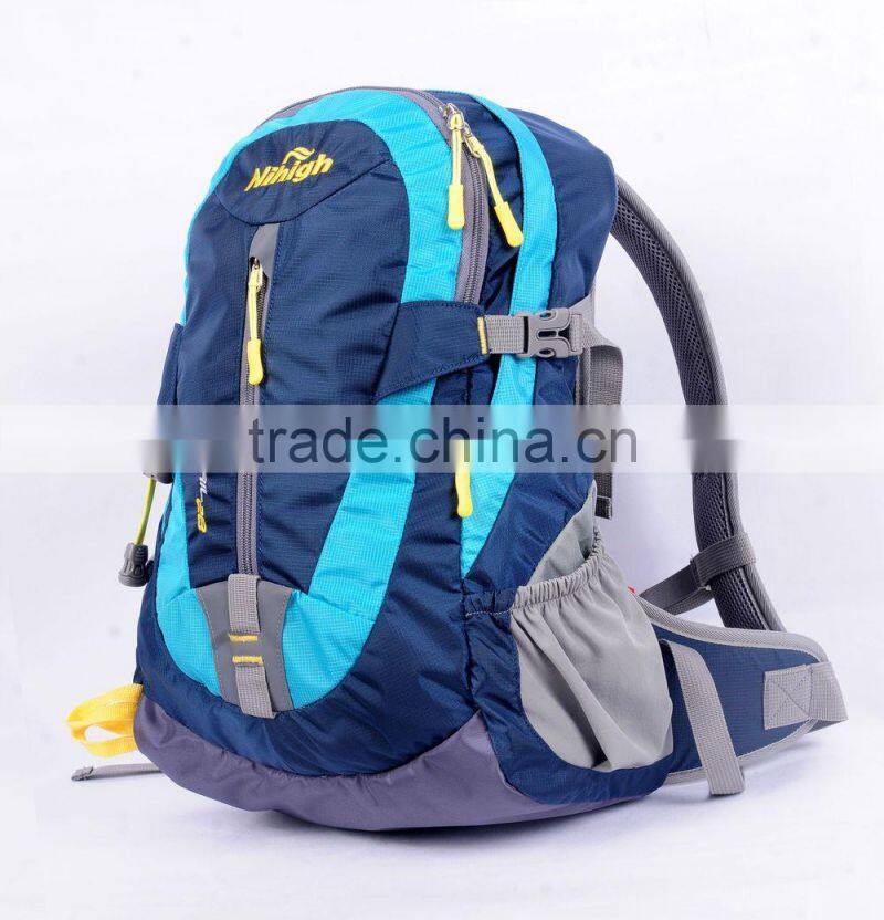 Cheap foldable backpack with pouch