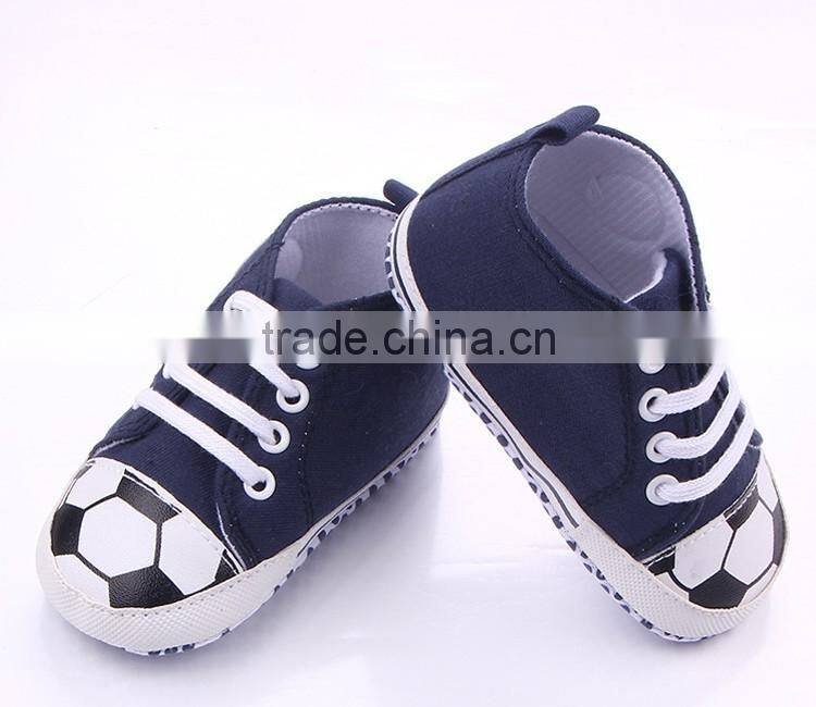 Simplicity style baby world cup soccer shoes
