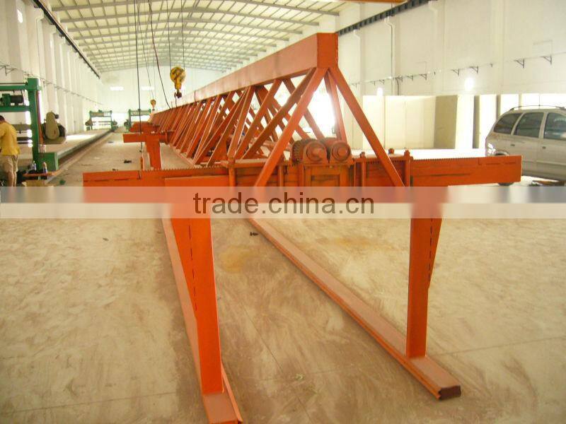 Long sponge foam blocks conveyor clamp for continuous foaming machine