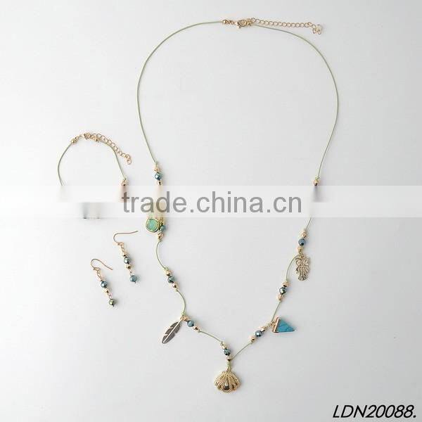 Fashion gold chain with druzy necklace green glass with white stone aborable necklace with matching earrings and btacelet