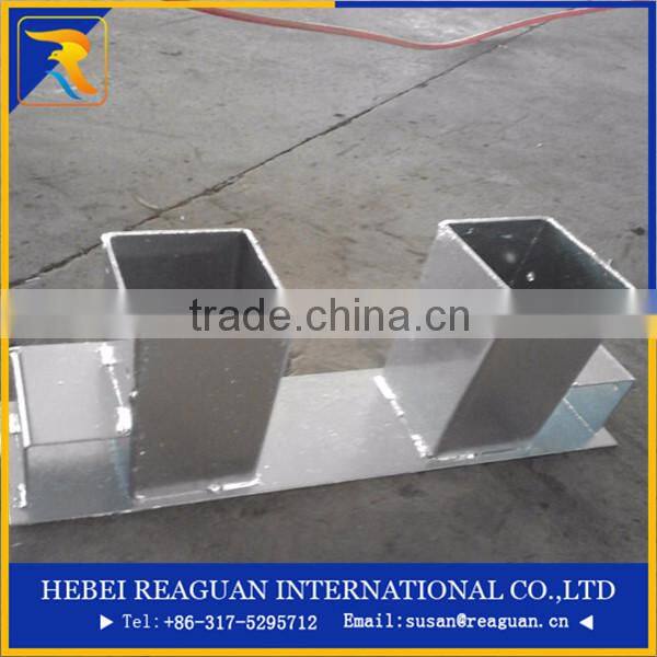 High quality U-form pole anchor for wood