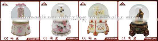 santa clause musical waterglobe