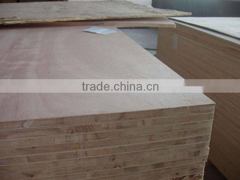lower price waterproof 1220x2440mm blockboard with poplar core