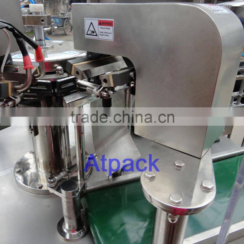 Fruit juice pre-made pouch filling and sealing machine