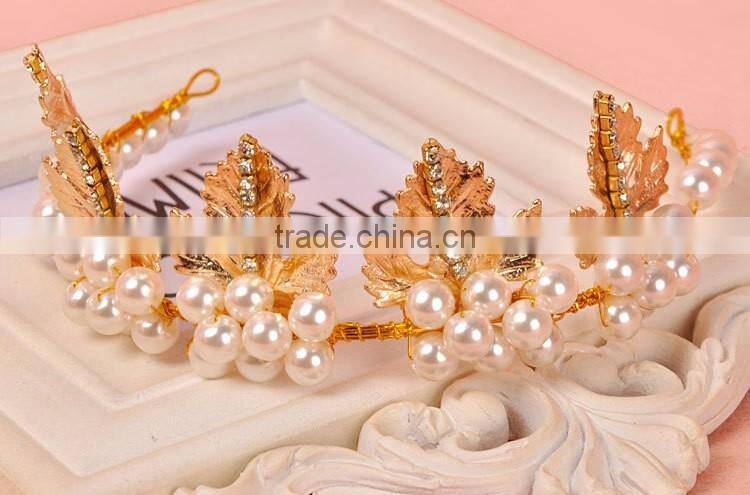 2016 Yi Wu China New Product Crystal Garland Gold Metal Decoration Wreath For Gift
