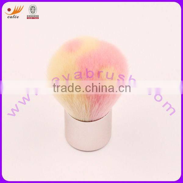 Fashionable Kabuki brush for makeup