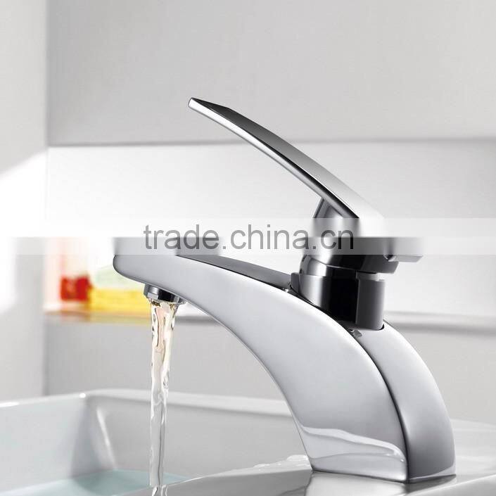 Bathroom Deck Mounted Brass Wash Basin Faucet