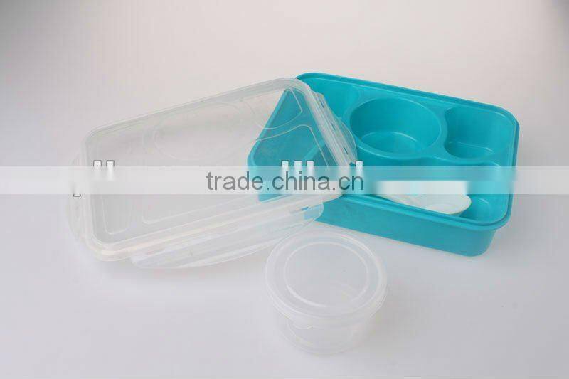 2016 New Design Plastic 4 Compartments Lunch Box With Cutlery Set