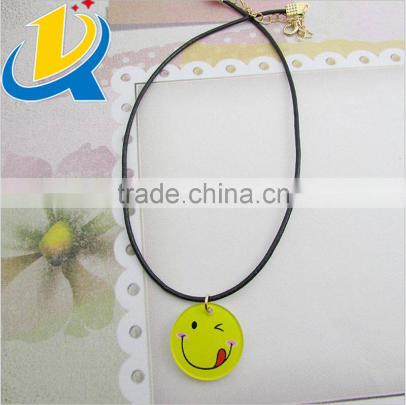 Emoji 30cm chain custom plastic necklace with wholasale