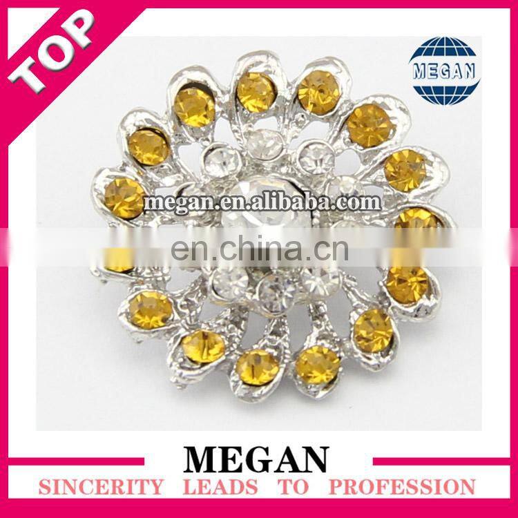 2017 custom metal crystal rhinestone metal garment buttons