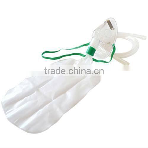 Oxygen mask with reservoir bag